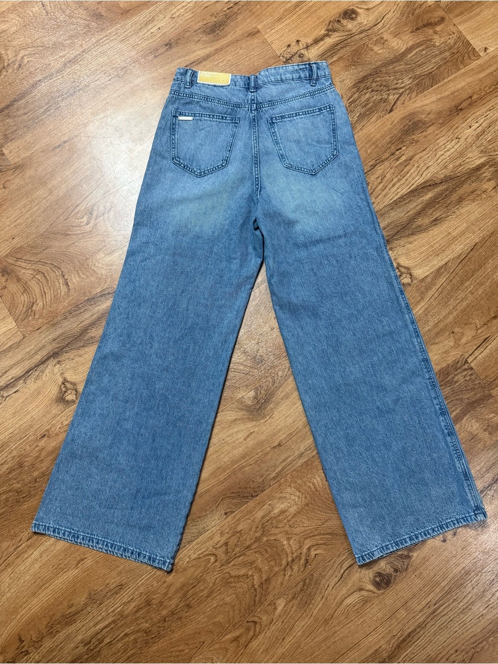 Michael Kors Wide Leg High Rise Jeans - Picture 3 of 11